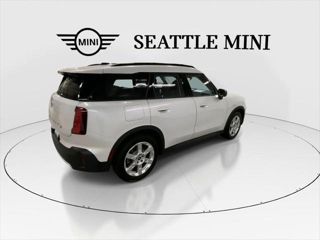 Photo of 2025 Nanuq White Metallic MINI Countryman