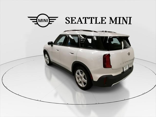 Photo of 2025 Nanuq White Metallic MINI Countryman