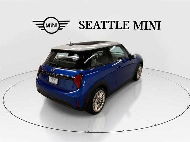 Photo of 2025 Blazing Blue Metallic MINI Hardtop