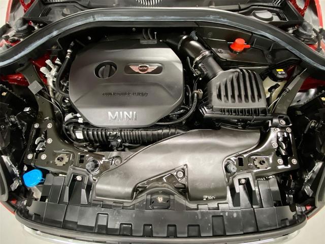 Photo of 2017 Blazing Red Metallic MINI Clubman