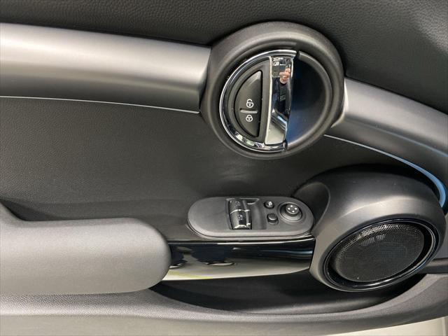 Photo of 2024 Melting Silver III Metallic MINI Hardtop