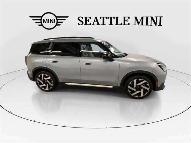 Photo of 2025 Melting Silver III Metallic MINI Countryman