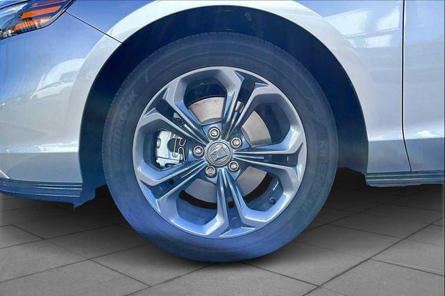 Photo of 2024 Solar Silver Metallic Honda Accord Hybrid