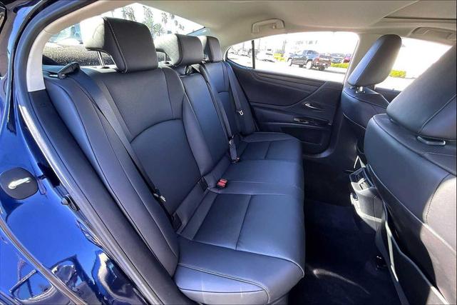 Photo of 2023 Nightfall Mica Lexus ES 300h