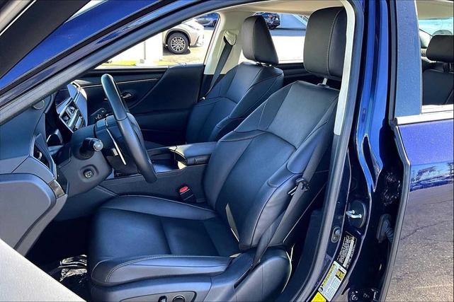 Photo of 2023 Nightfall Mica Lexus ES 300h