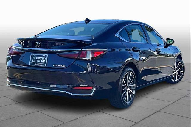 Photo of 2023 Nightfall Mica Lexus ES 300h