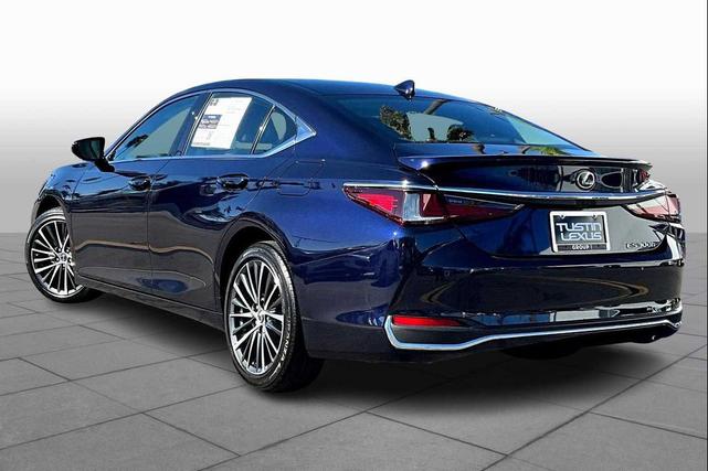 Photo of 2023 Nightfall Mica Lexus ES 300h