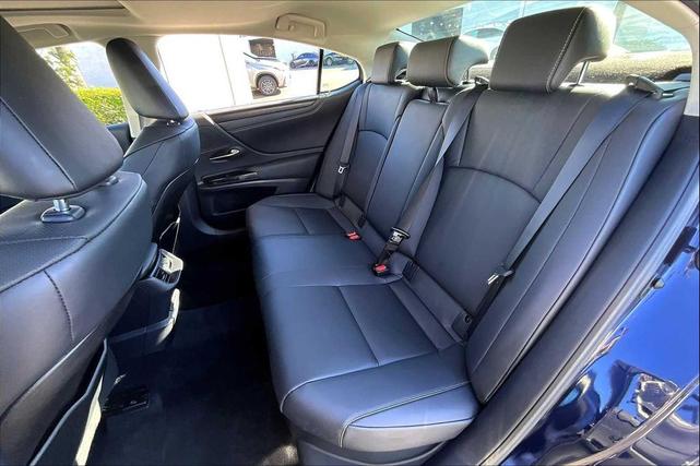 Photo of 2023 Nightfall Mica Lexus ES 300h