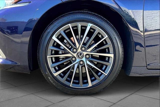 Photo of 2023 Nightfall Mica Lexus ES 300h