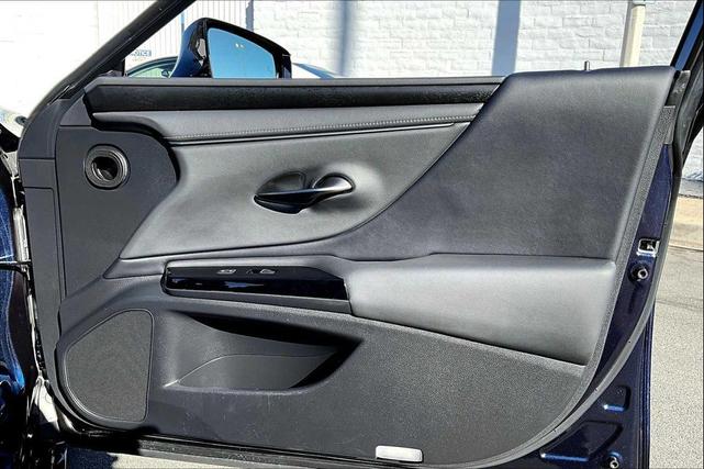 Photo of 2023 Nightfall Mica Lexus ES 300h