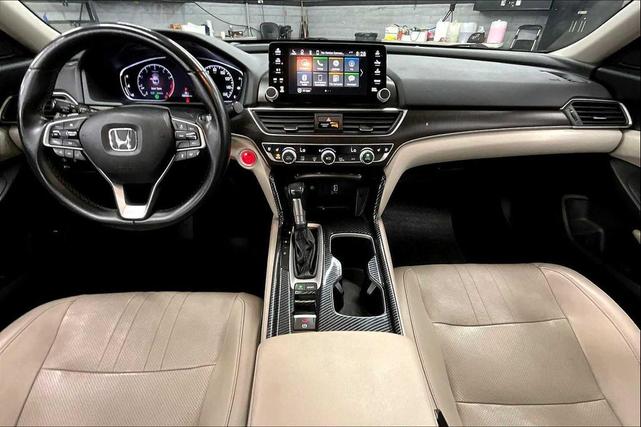 Photo of 2018 Platinum White Pearl Honda Accord