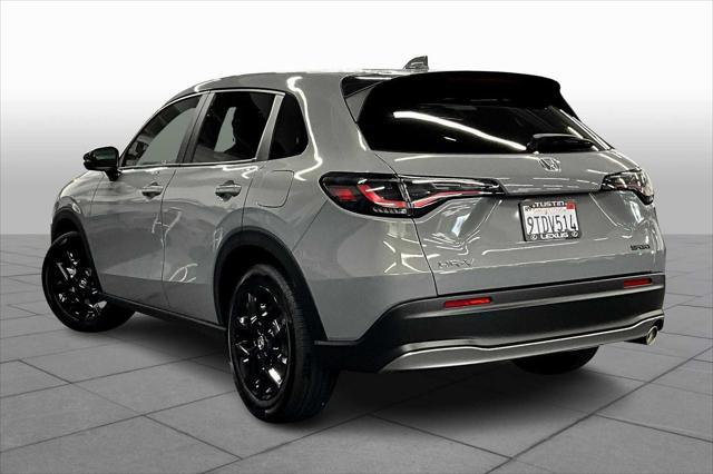 Photo of 2025 Urban Gray Pearl Honda HR-V
