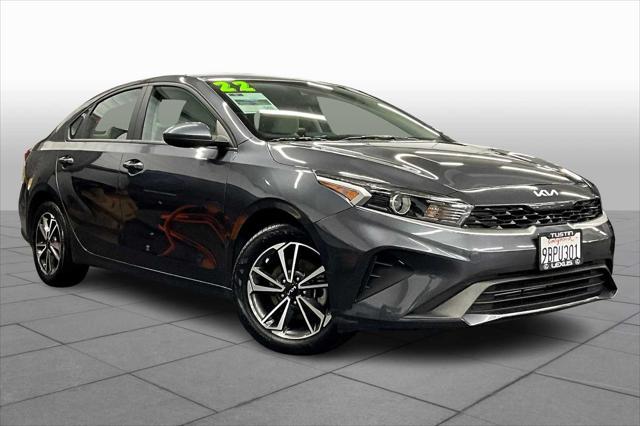 Photo of 2022 Gravity Gray Kia Forte