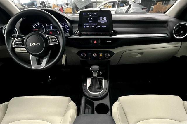 Photo of 2022 Gravity Gray Kia Forte