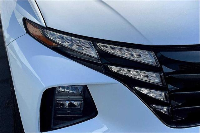 Photo of 2022 Quartz White Hyundai TUCSON
