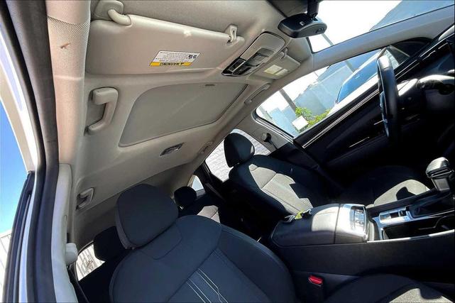 Photo of 2022 Quartz White Hyundai TUCSON