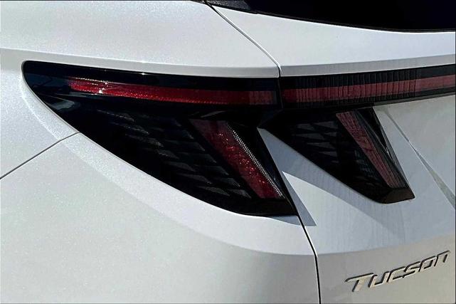 Photo of 2022 Quartz White Hyundai TUCSON