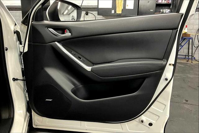 Photo of 2016 Crystal White Pearl Mica Mazda CX-5