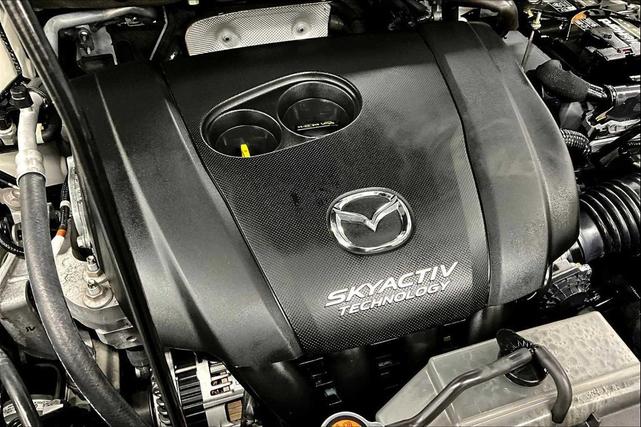 Photo of 2016 Crystal White Pearl Mica Mazda CX-5