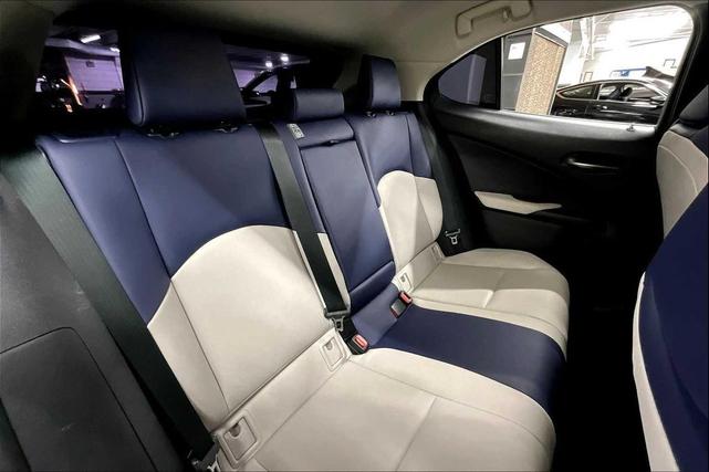 Photo of 2021 Atomic Silver Lexus UX 200
