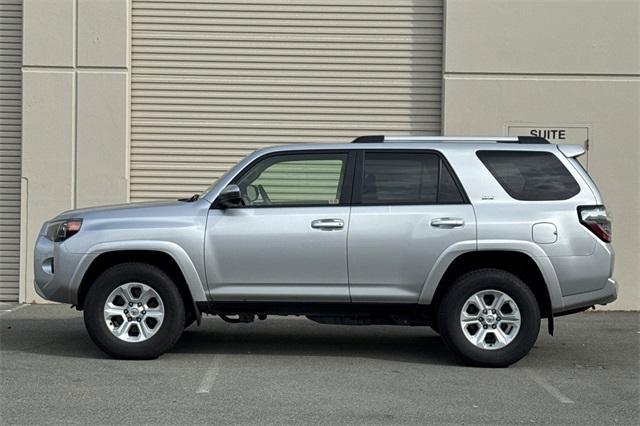 Photo of 2024 Classic Silver Metallic Toyota 4Runner