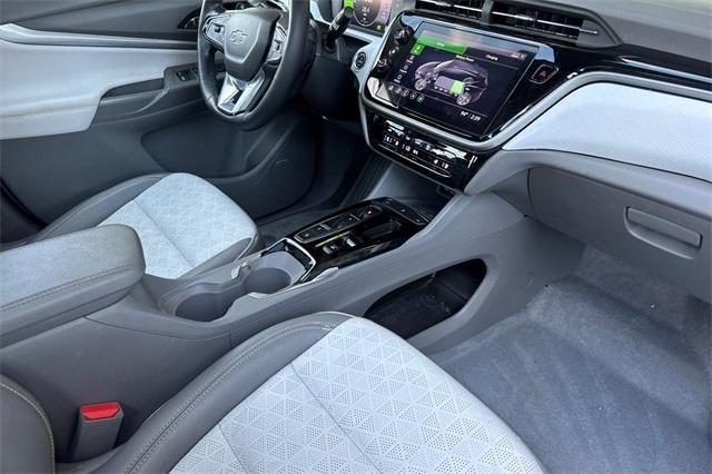 Photo of 2022 Silver Flare Metallic Chevrolet Bolt EUV