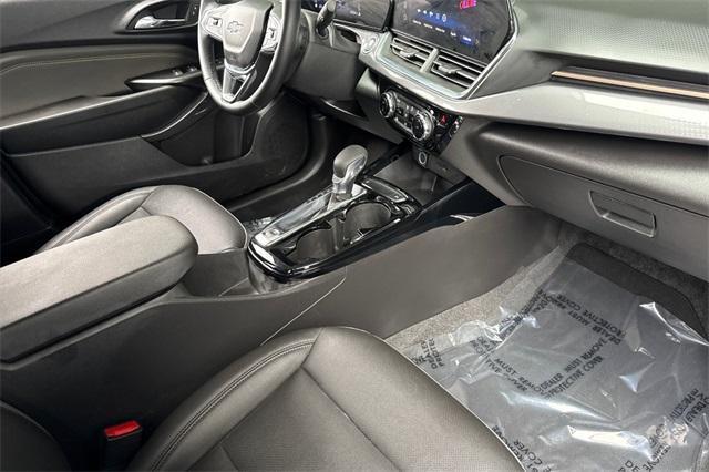 Photo of 2025 Marina Blue Metallic Chevrolet Trax