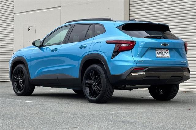 Photo of 2025 Marina Blue Metallic Chevrolet Trax