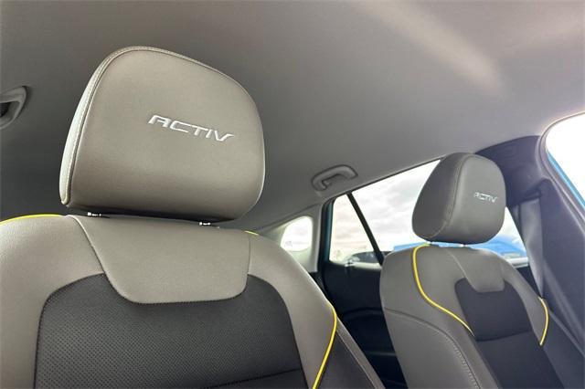 Photo of 2025 Marina Blue Metallic Chevrolet Trax