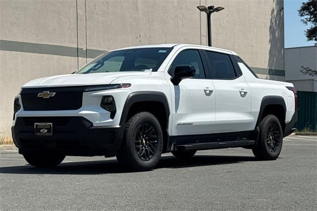 Photo of 2024 Summit White Chevrolet Silverado EV