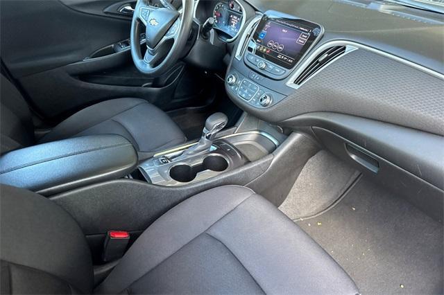 Photo of 2022 Mineral Gray Metallic Chevrolet Malibu