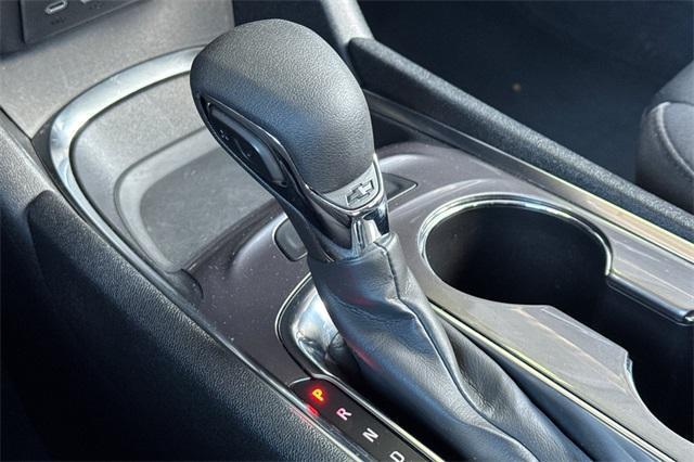 Photo of 2022 Mineral Gray Metallic Chevrolet Malibu