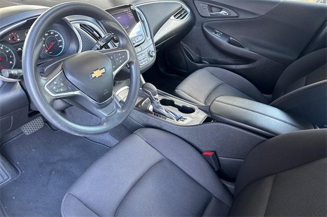 Photo of 2022 Mineral Gray Metallic Chevrolet Malibu