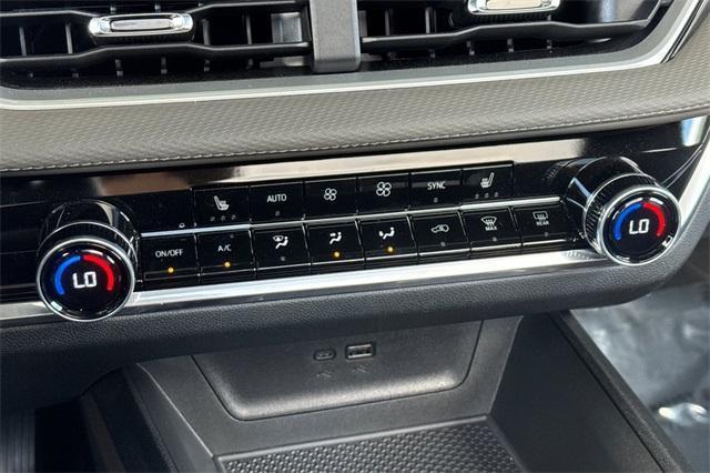 Photo of 2025 Cacti Green Chevrolet Equinox