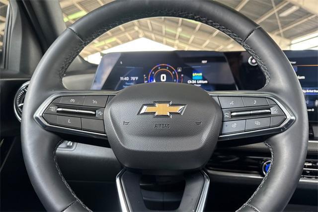 Photo of 2025 Cacti Green Chevrolet Equinox