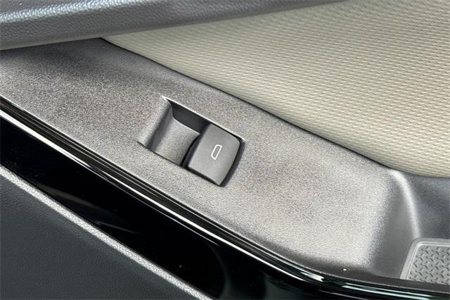 Photo of 2025 Cacti Green Chevrolet Equinox