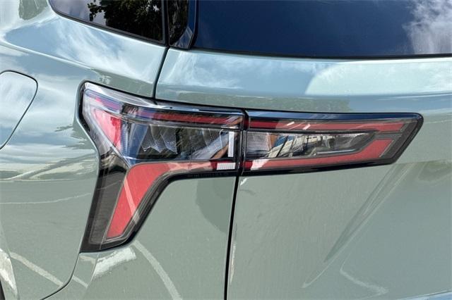 Photo of 2025 Cacti Green Chevrolet Equinox
