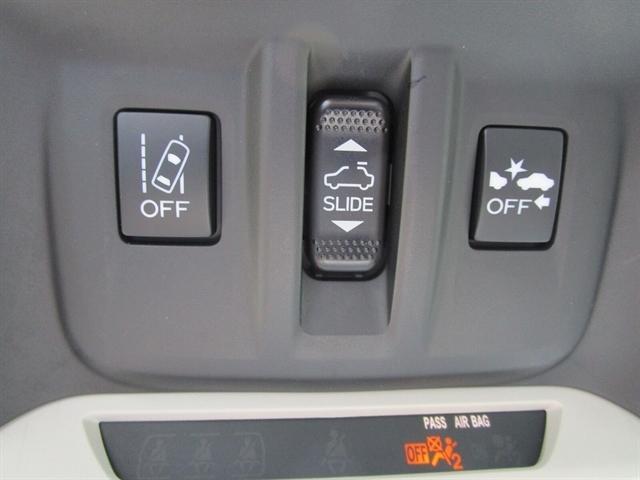 Photo of 2022 Crystal White Pearl Subaru Forester