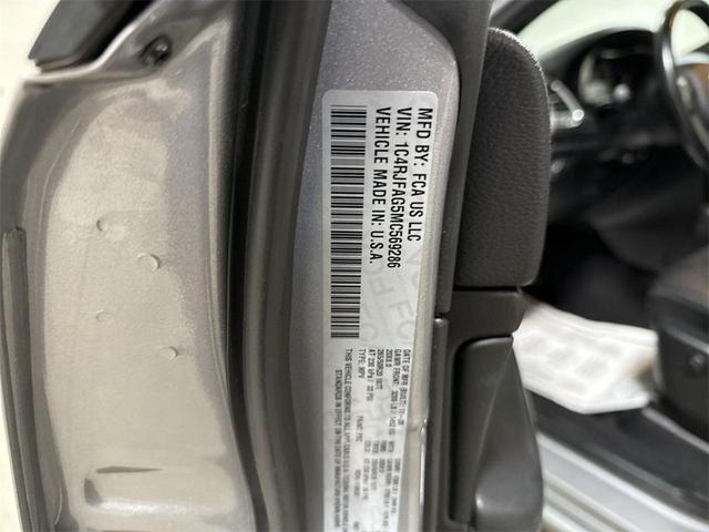 Photo of 2021 Billet Silver Metallic Clearcoat Jeep Grand Cherokee