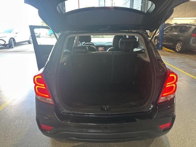 Photo of 2022 Mosaic Black Metallic Chevrolet Trax