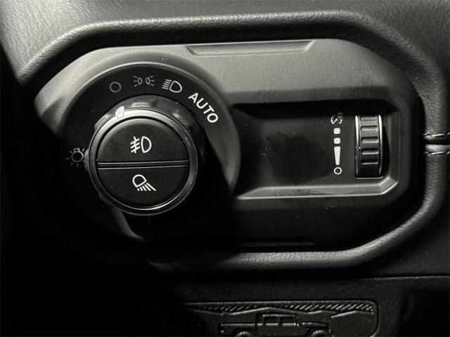 Photo of 2025 Granite Crystal Clearcoat Metallic Jeep Gladiator