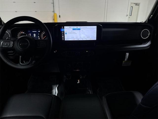 Photo of 2025 Granite Crystal Clearcoat Metallic Jeep Gladiator