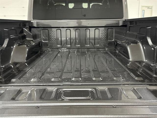 Photo of 2025 Granite Crystal Clearcoat Metallic Jeep Gladiator