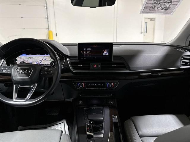 Photo of 2018 Moonlight Blue Metallic Audi Q5
