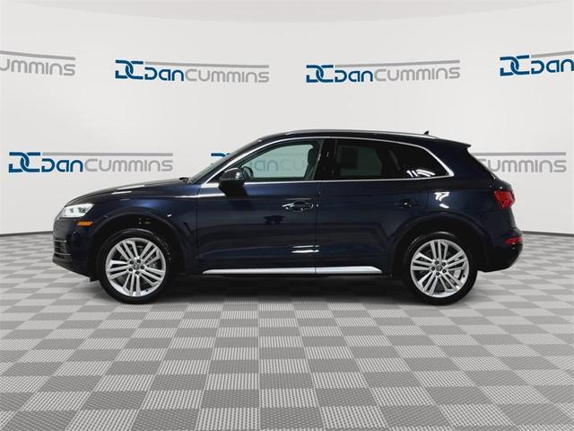 Photo of 2018 Moonlight Blue Metallic Audi Q5
