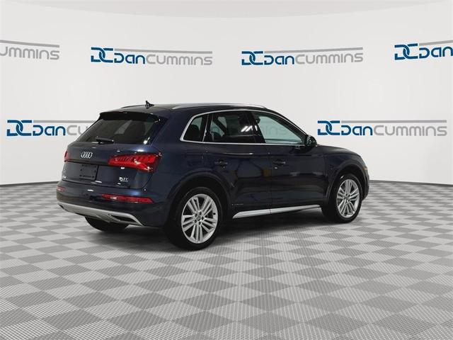Photo of 2018 Moonlight Blue Metallic Audi Q5