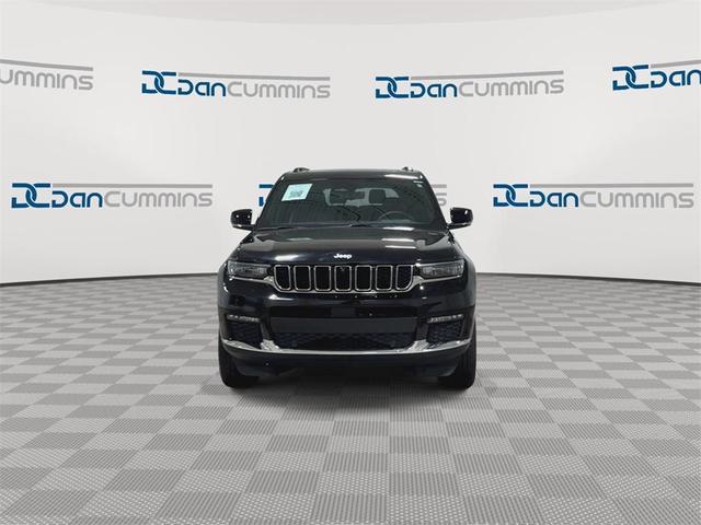 Photo of 2024 Diamond Black Jeep Grand Cherokee L