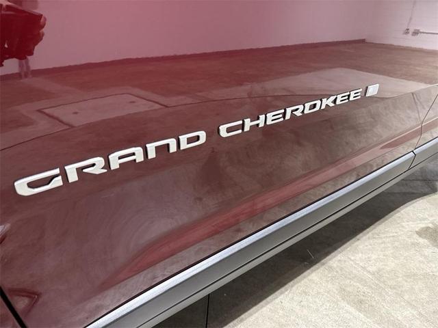 Photo of 2025 Velvet Red Pearlcoat Jeep Grand Cherokee