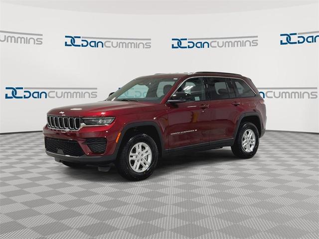 Photo of 2025 Velvet Red Pearlcoat Jeep Grand Cherokee