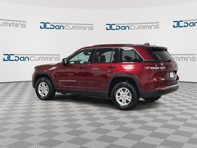Photo of 2025 Velvet Red Pearlcoat Jeep Grand Cherokee
